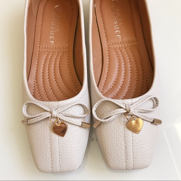 Flats Shoes - Picture 3 of 5